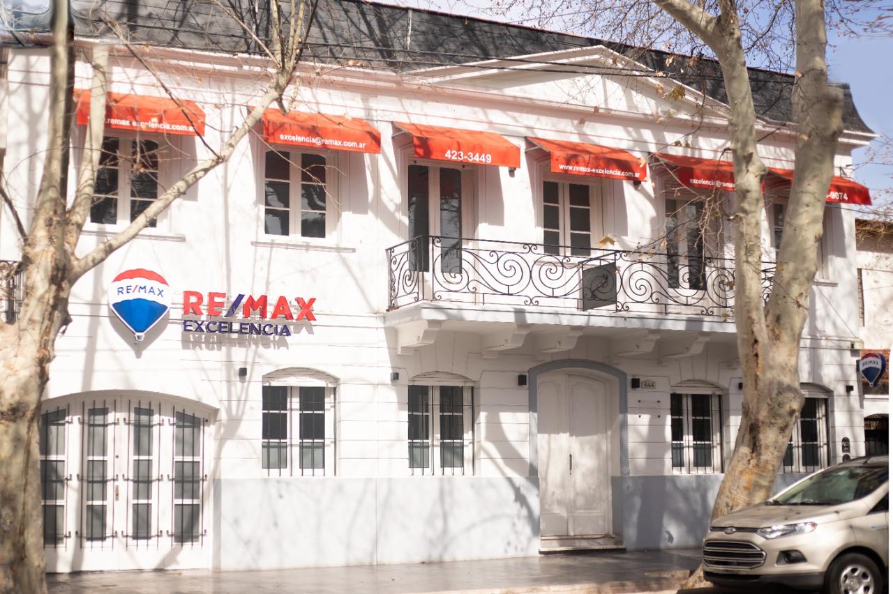 Oficina de RE/MAX Excelencia en Mendoza
